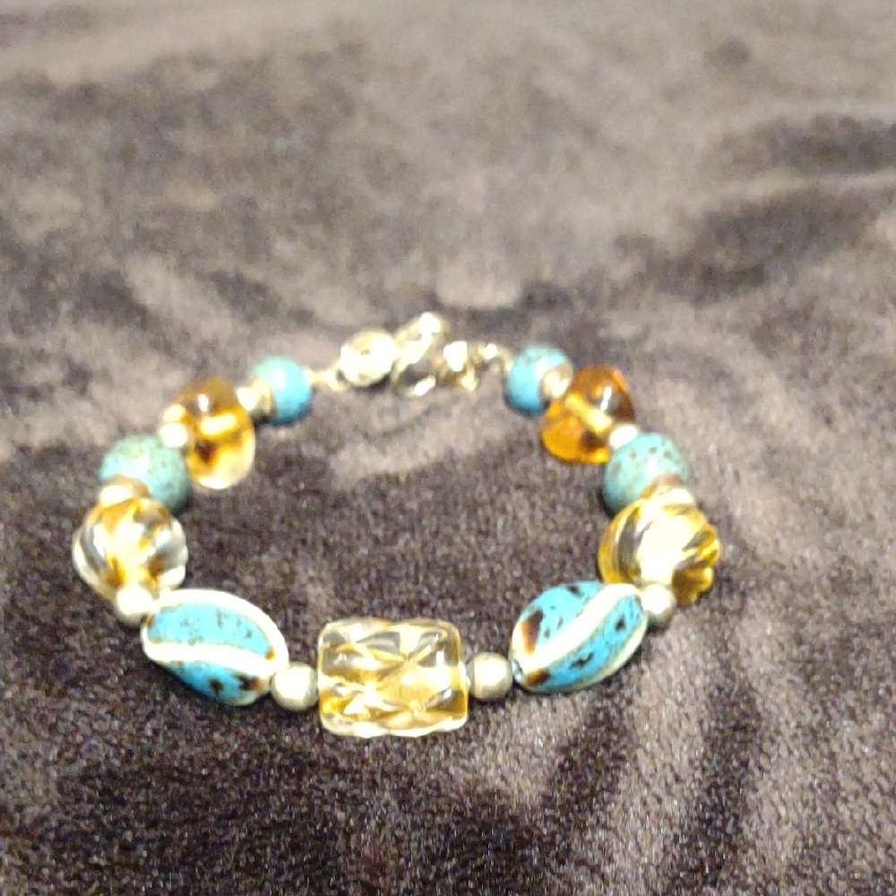 Elegant Beaded Bracelet with Turquoise and Amber Accents